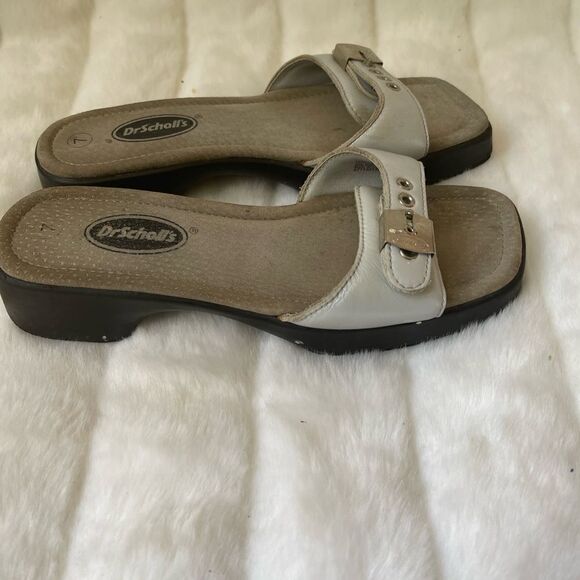 Dr Scholl’s light gray leather slides sandals side buckle square toe size 7 - Picture 1 of 16
